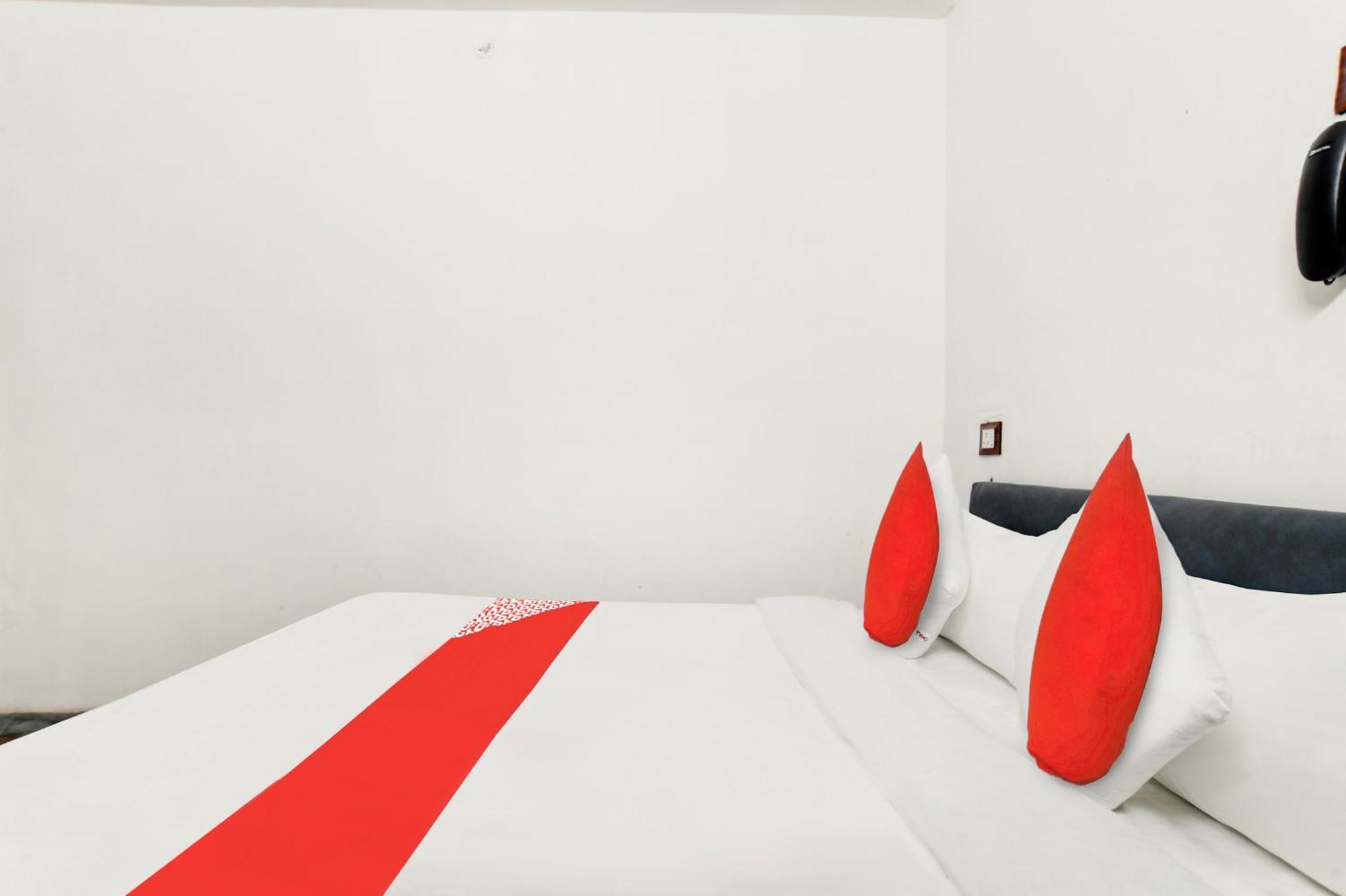 Oyo Flagship Hotel Shree United Indore Exterior photo